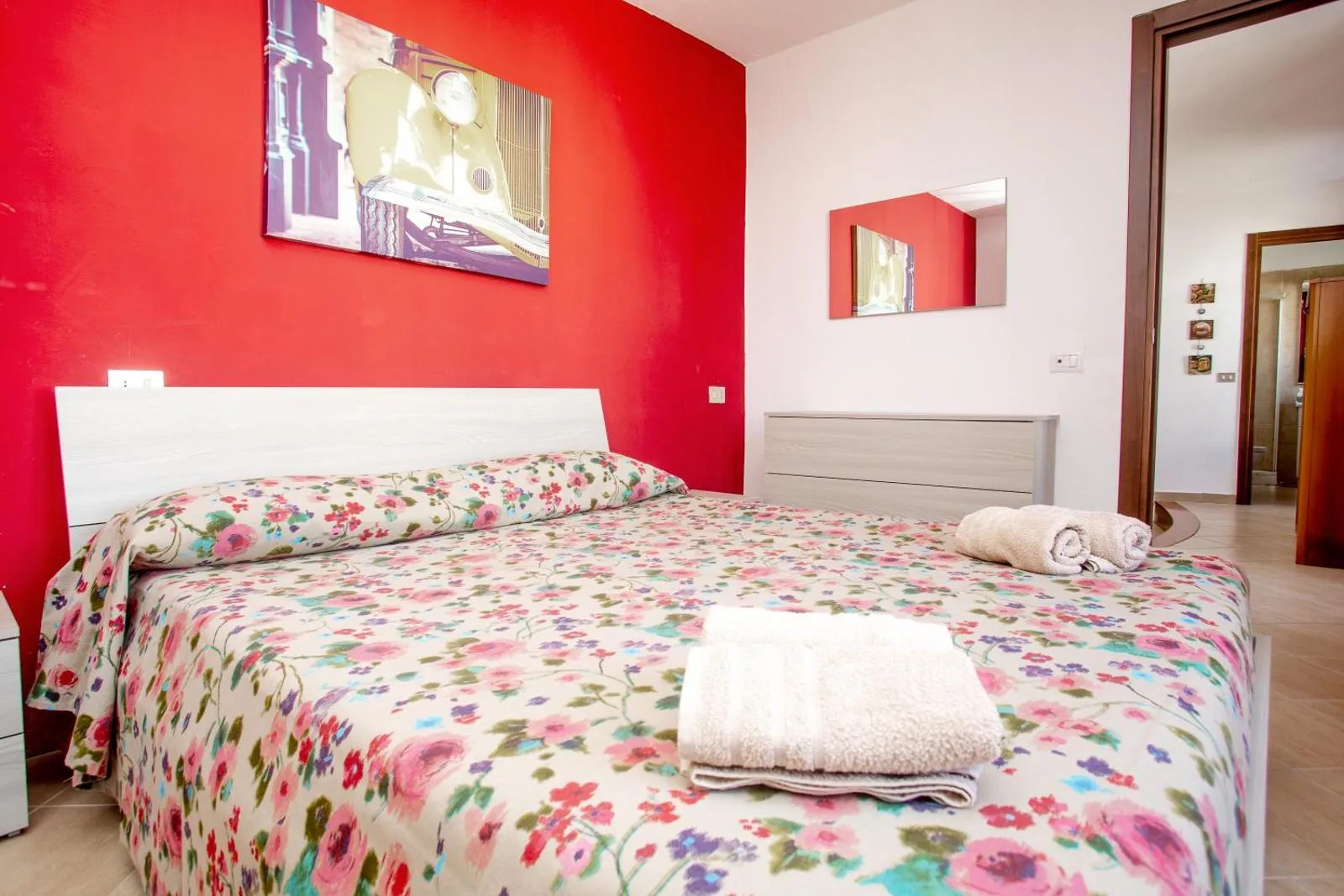Casa Santa Lucia — Camera matrimoniale con biancheria fresca